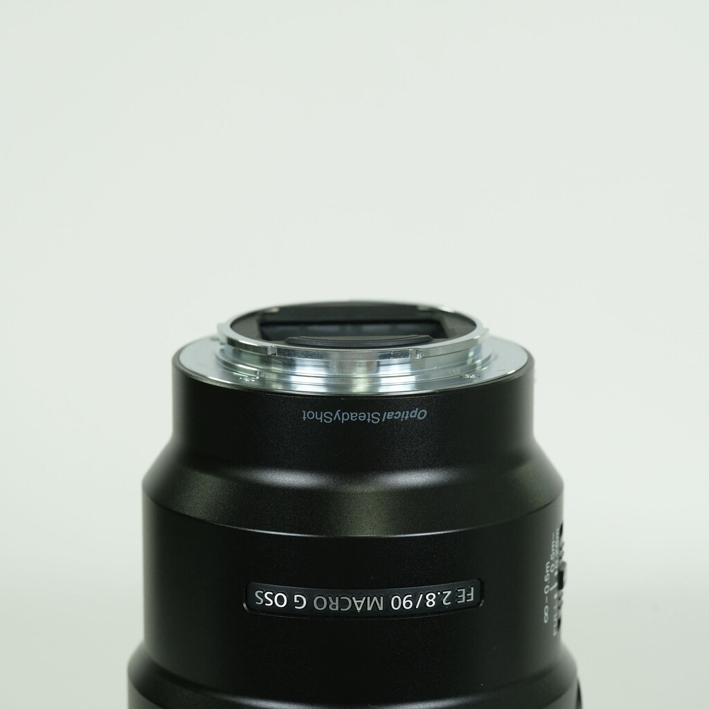 SONY FE 90mm F2.8 Macro G OSS SEL90M28G SONY FE 90mm F2.8 Macro G OSS SEL90M28G