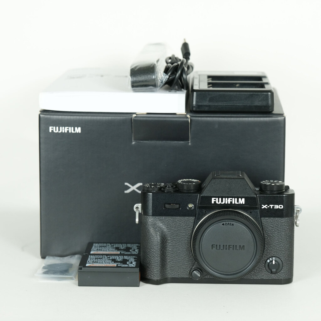 FUJIFILM X-T30