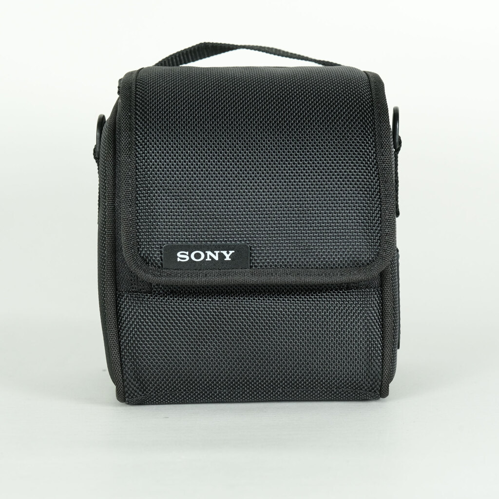 SONY FE 14mm F1.8 GM SEL14F18GMの出品 | ONE SCENE（ワンシーン）