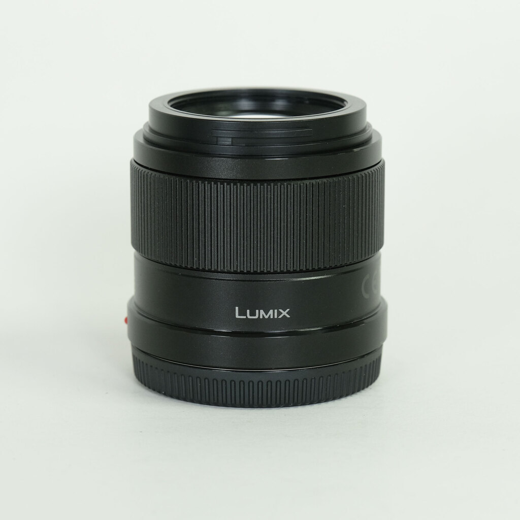 Panasonic LUMIX G 42.5mm / F1.7 ASPH. / POWER O.I.S.
