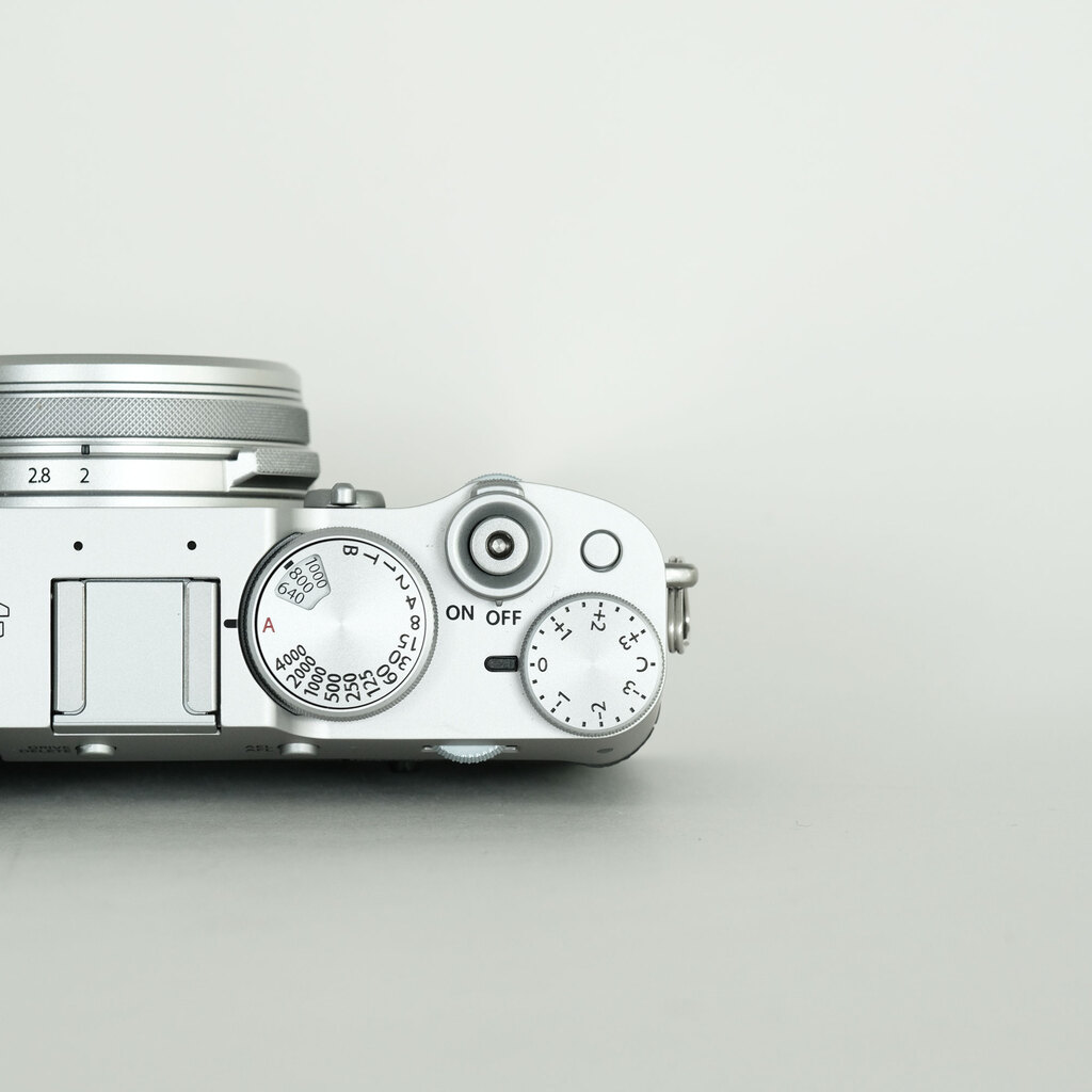 FUJIFILM X100V シルバー