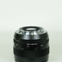 コシナ ツァイス Makro Planar T*2/50mm ZE