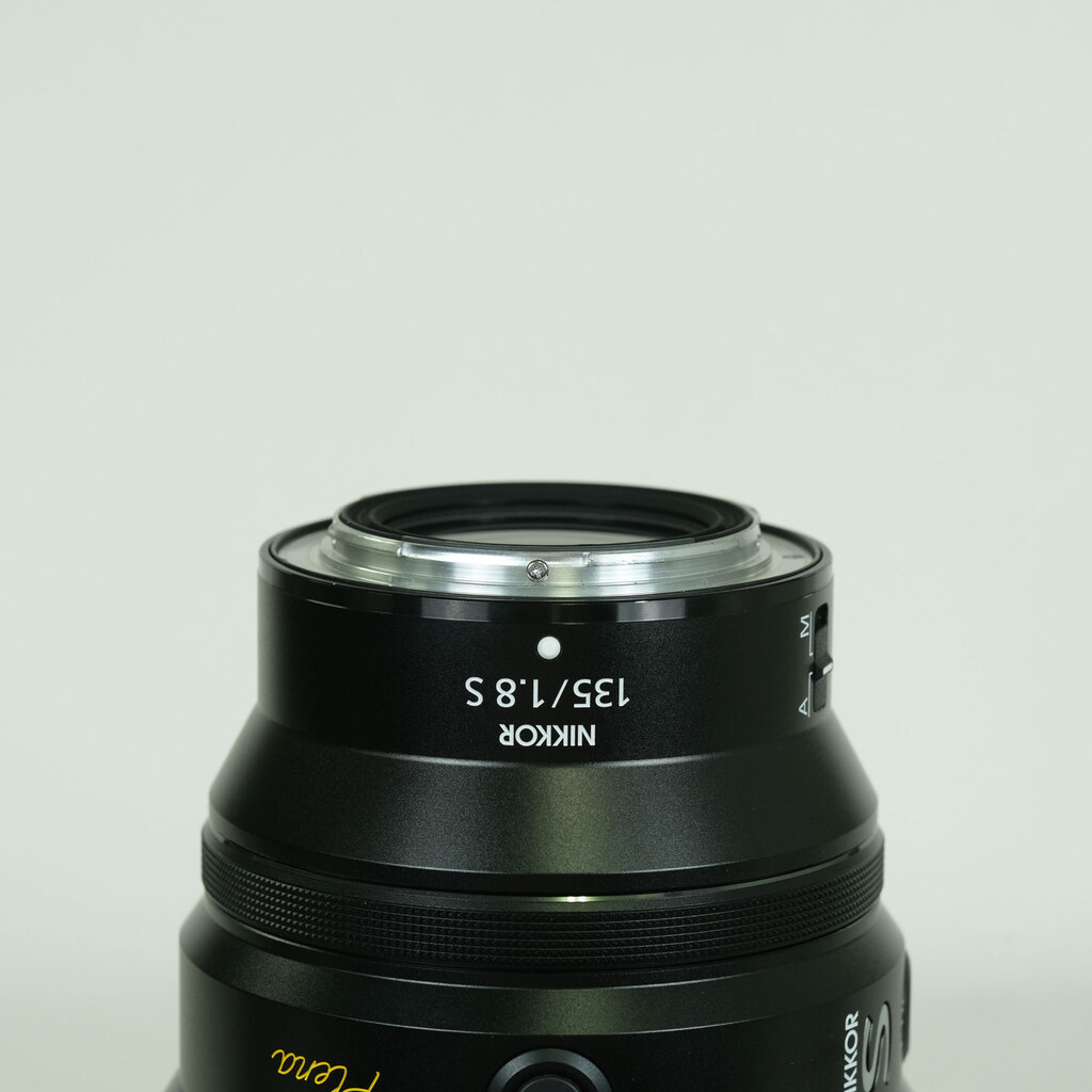 Nikon NIKKOR Z 135mm f/1.8 S Plena