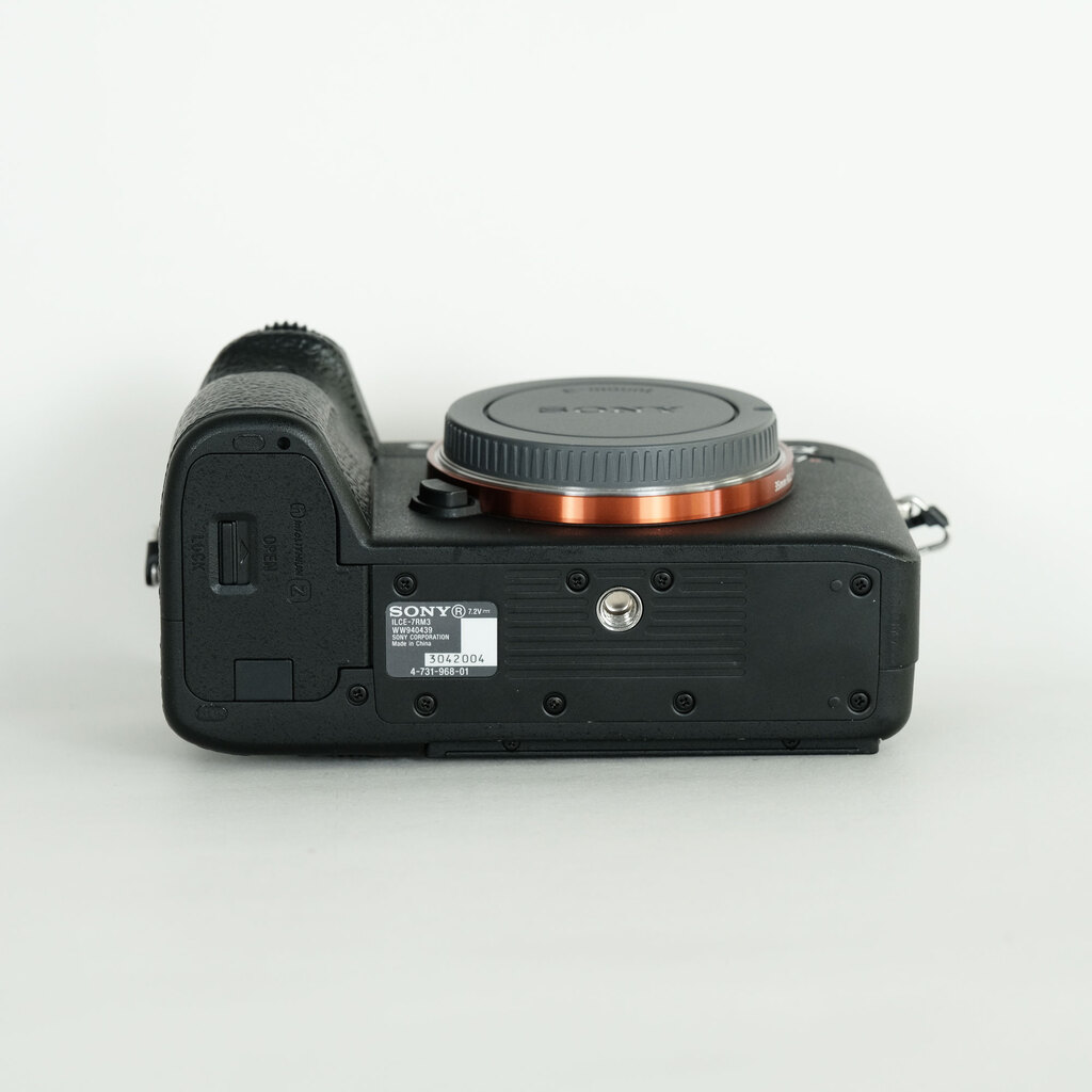 SONY α7R III(ILCE-7RM3) SONY α7R III(ILCE-7RM3)