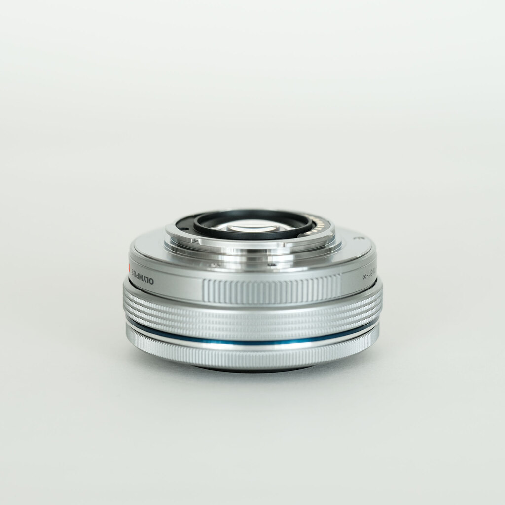 OLYMPUS M.ZUIKO DIGITAL ED 14-42mm F3.5-5.6 EZ シルバー