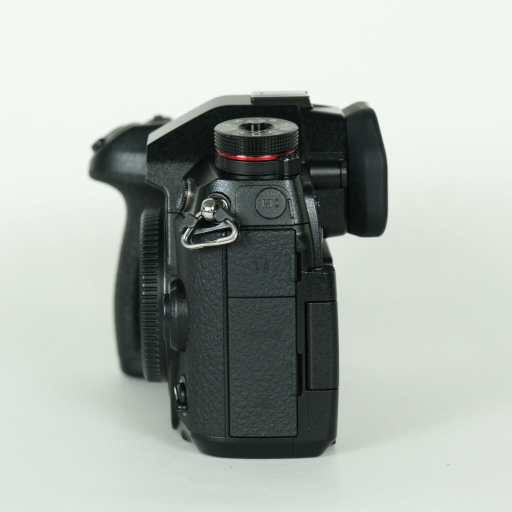 Panasonic LUMIX DC-G9 PROの出品 | ONE SCENE（ワンシーン）
