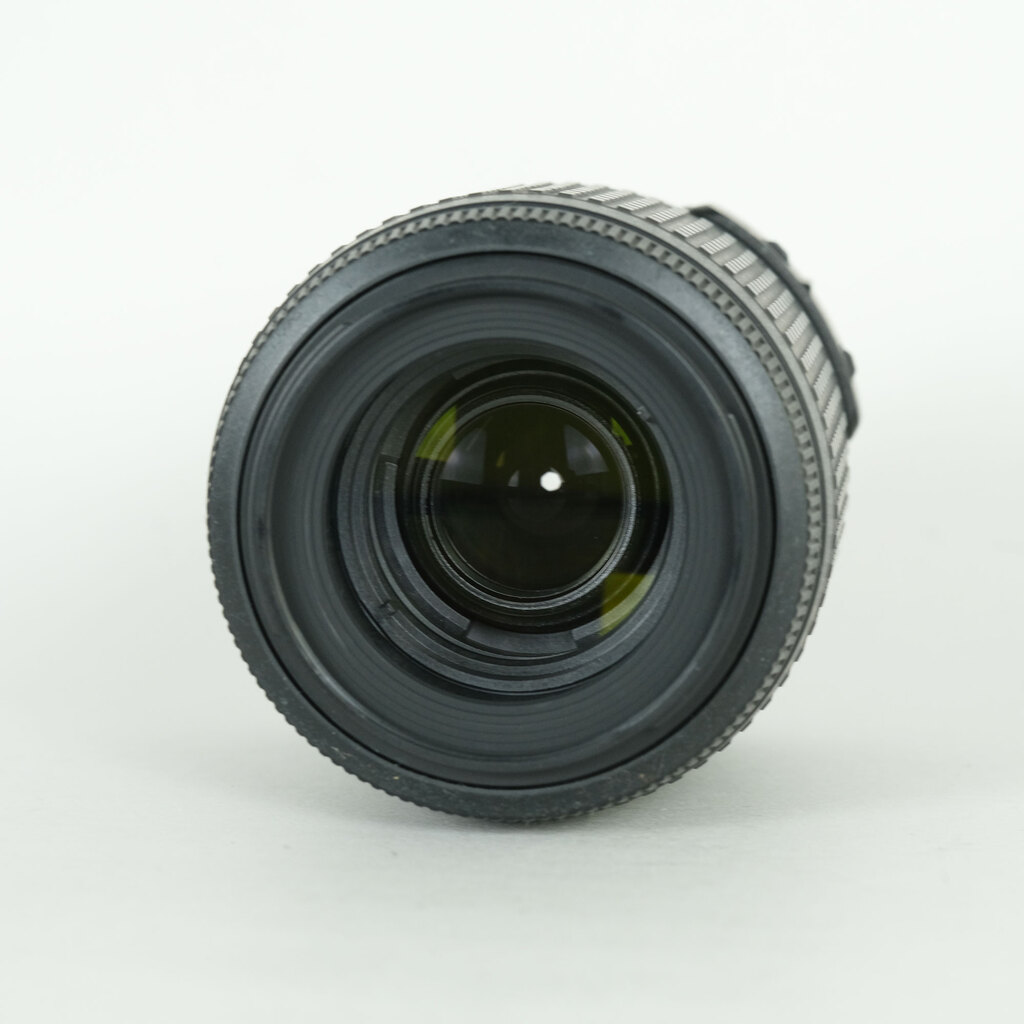 Nikon AF-S DX VR Zoom-Nikkor 55-200mm F4-5.6G IF-ED Nikon AF-S DX VR Zoom-Nikkor 55-200mm F4-5.6G IF-ED