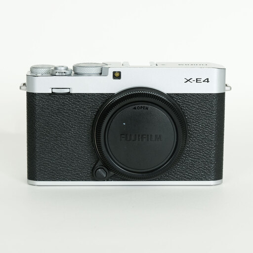 FUJIFILM X-E4