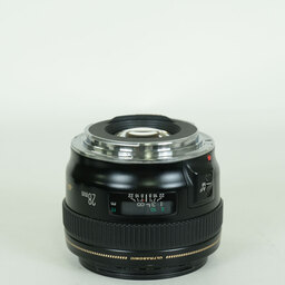 Canon EF28mm F1.8 USM Canon EF28mm F1.8 USM