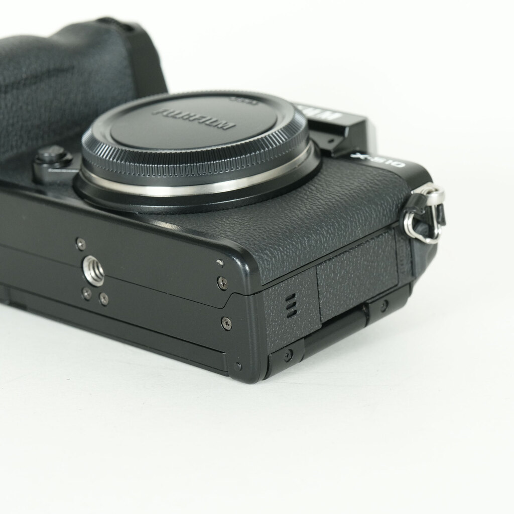 FUJIFILM X-S10
