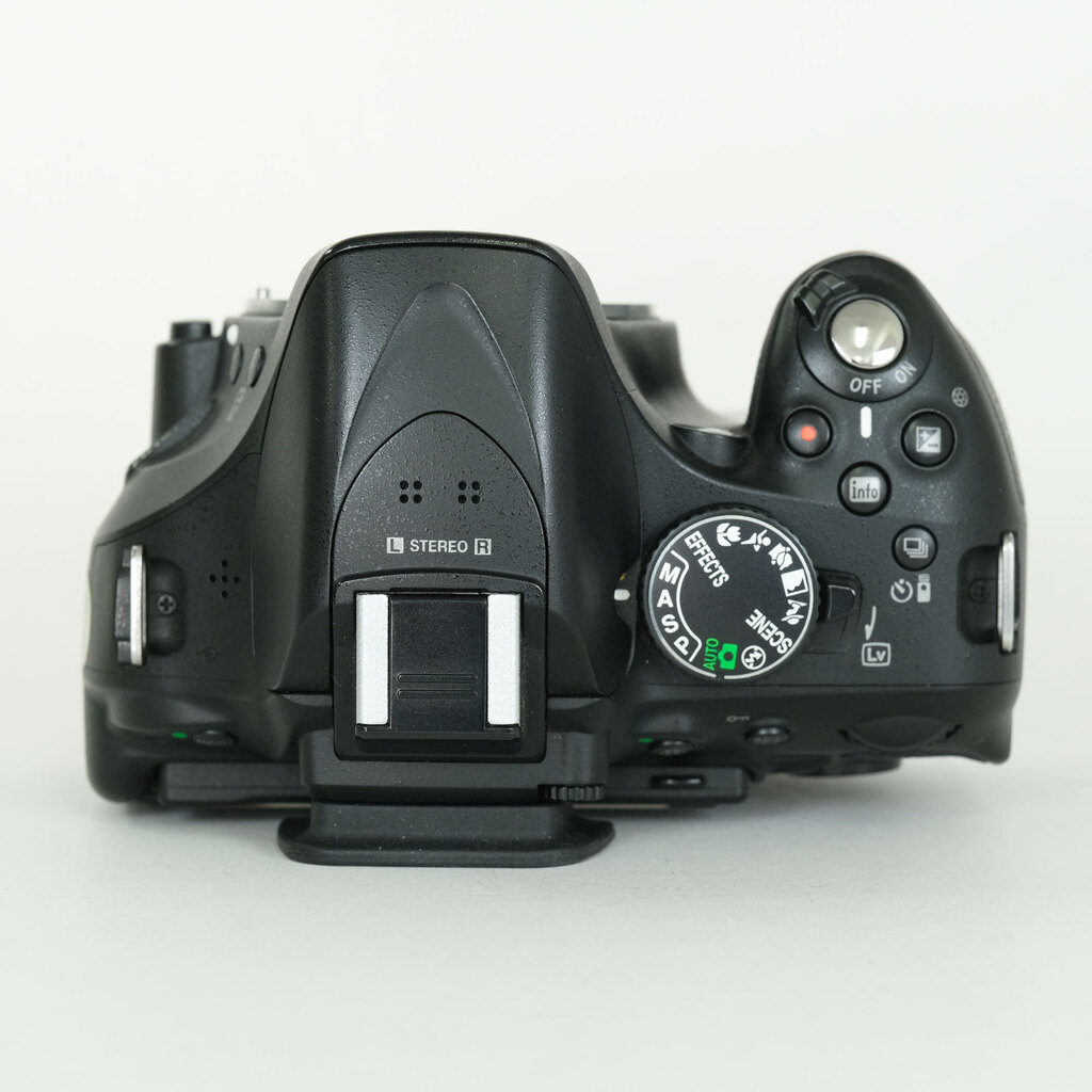 Nikon D5200 ボディ ブラック