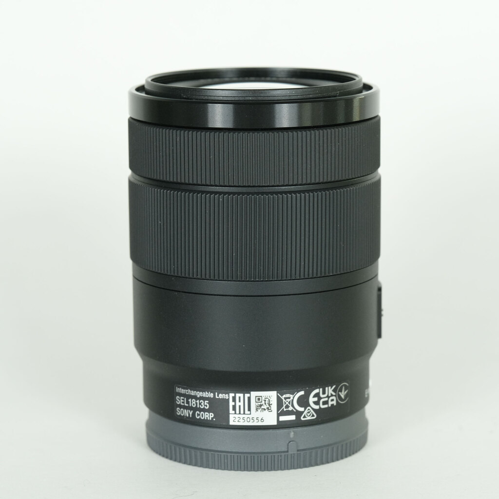 SONY E 18-135mm F3.5-5.6 OSS SEL18135