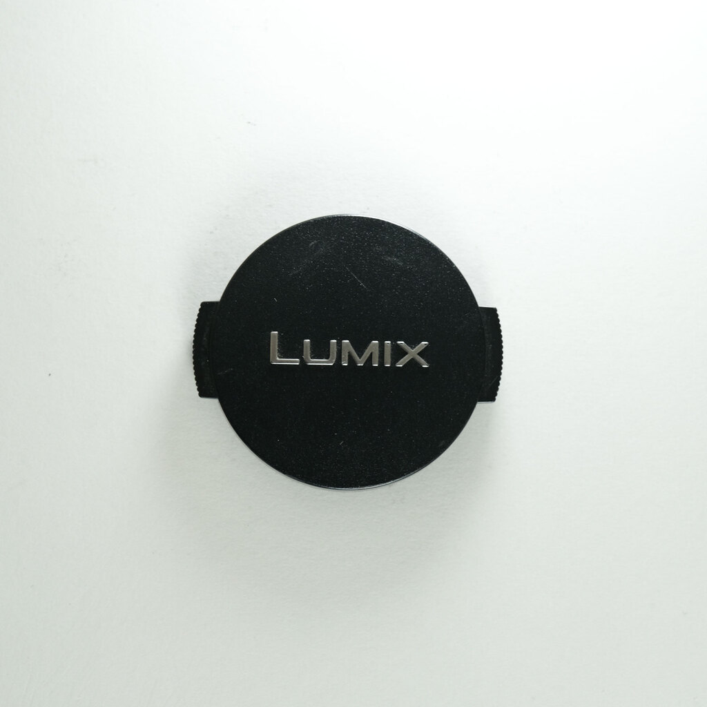 Panasonic LEICA DG SUMMILUX 25mm/F1.4 II ASPH. Panasonic LEICA DG SUMMILUX 25mm/F1.4 II ASPH.