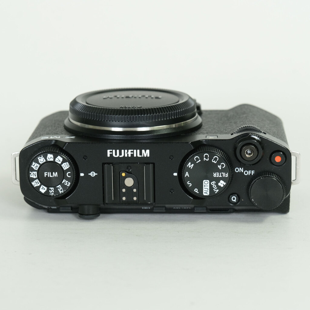 FUJIFILM X-M5 FUJIFILM X-M5