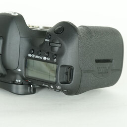 Canon EOS 7D Mark II