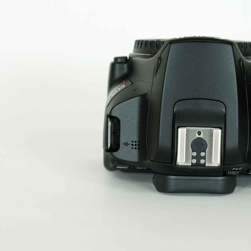 Canon EOS Kiss X10