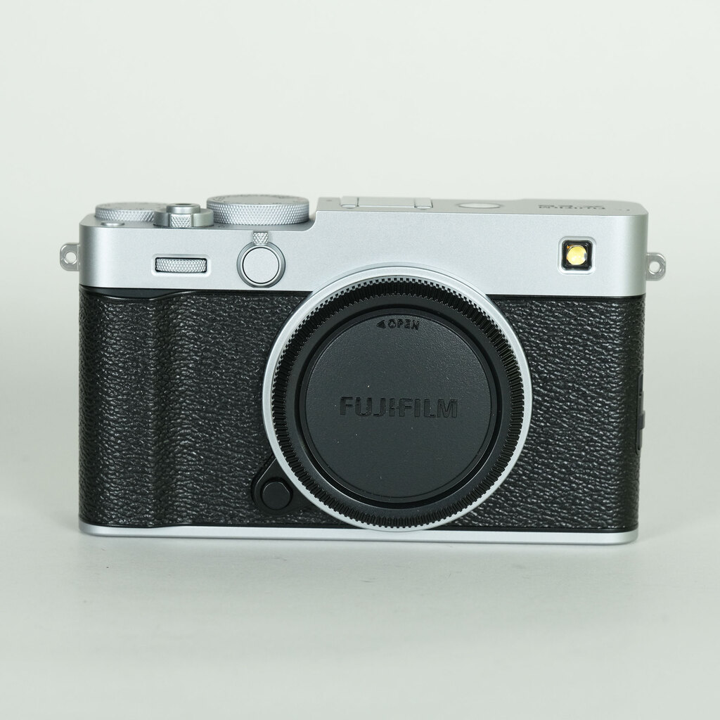 FUJIFILM X-E5
