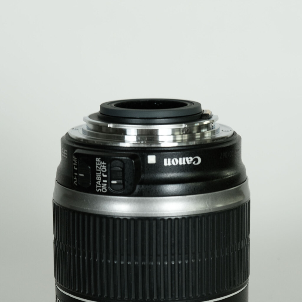 Canon EF-S18-200mm F3.5-5.6 IS