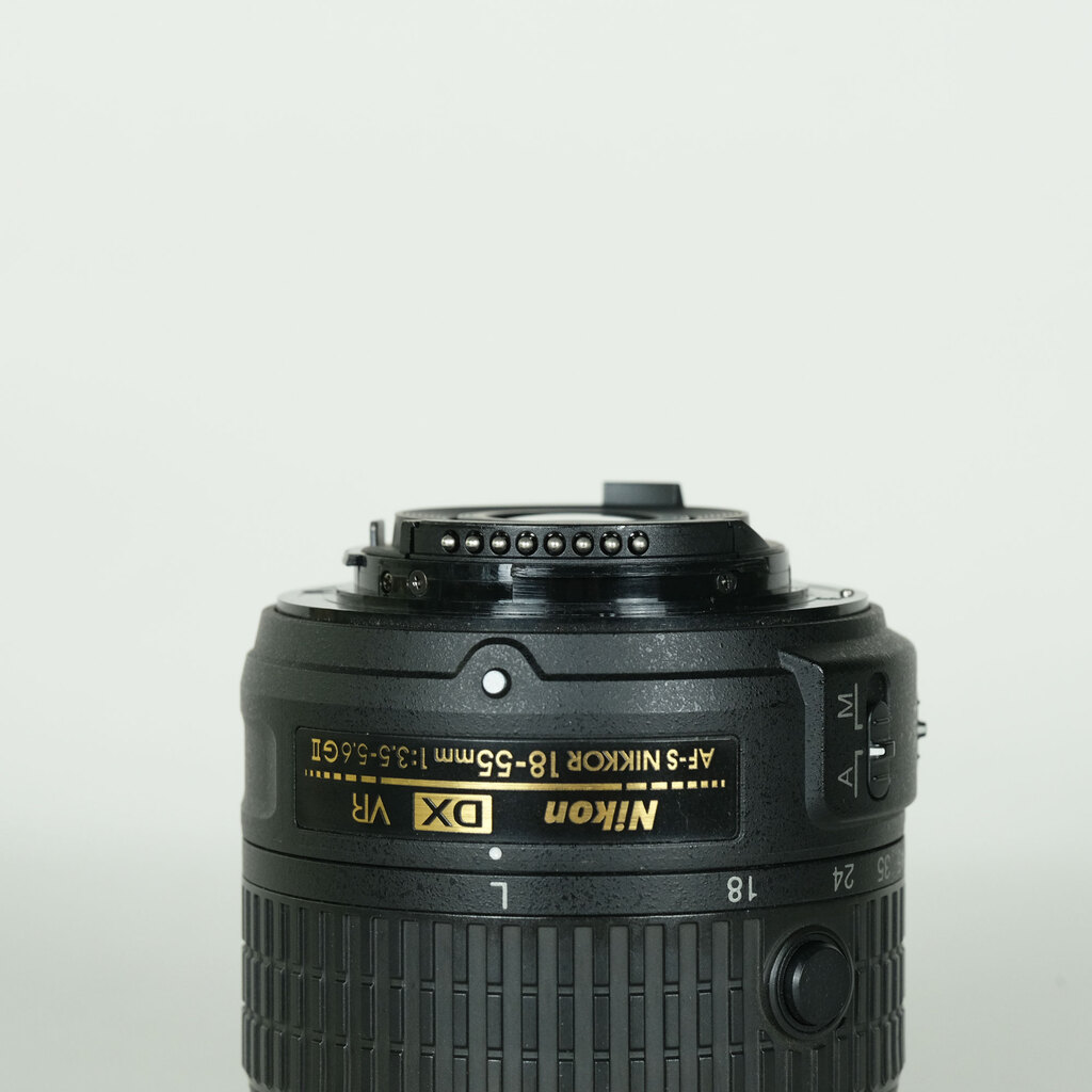 Nikon AF-S DX NIKKOR 18-55mm f3.5-5.6G VR IIの出品 | ONE SCENE