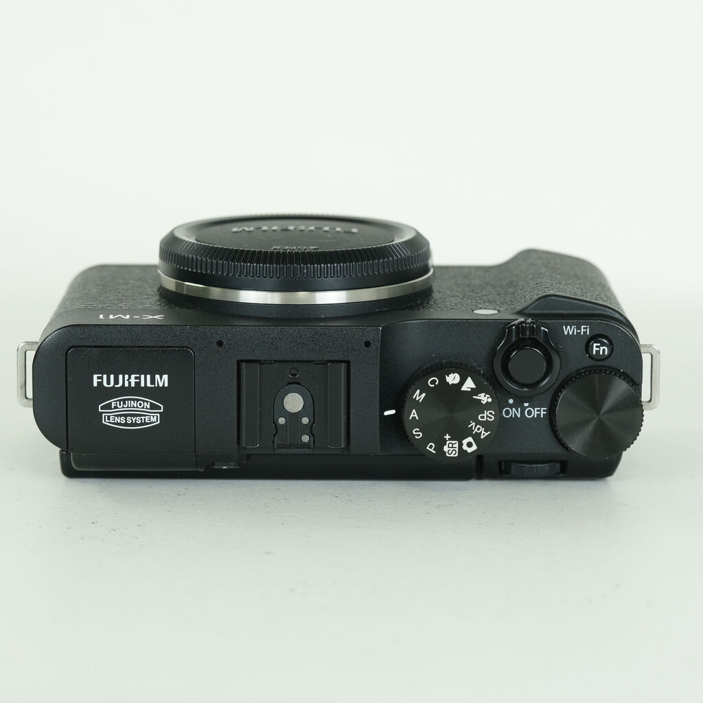 FUJIFILM X-M1 ボディ ブラック FUJIFILM X-M1 ボディ ブラック