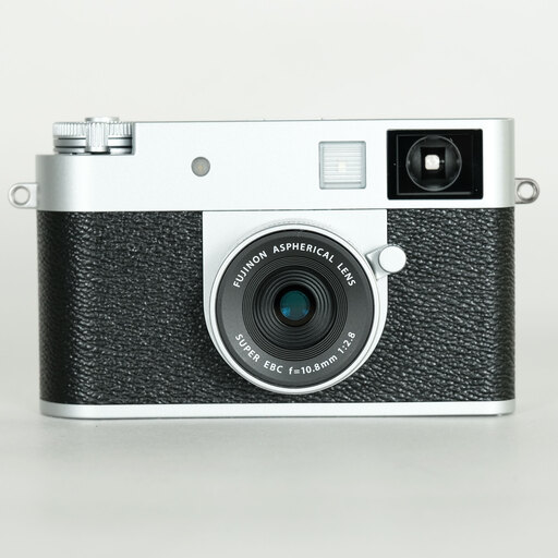 FUJIFILM X half X-HF1