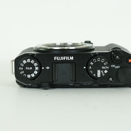 FUJIFILM X-M5