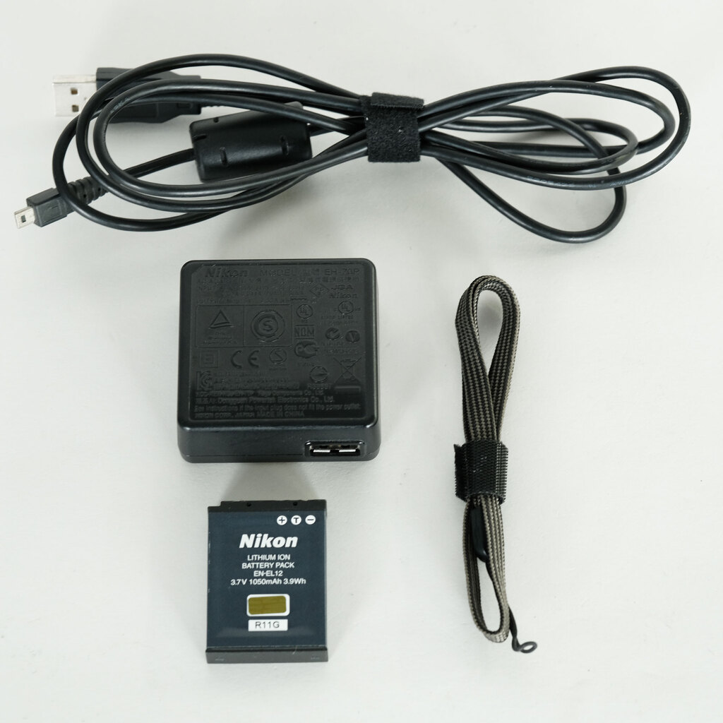 Nikon COOLPIX S9500 BK マットブラック