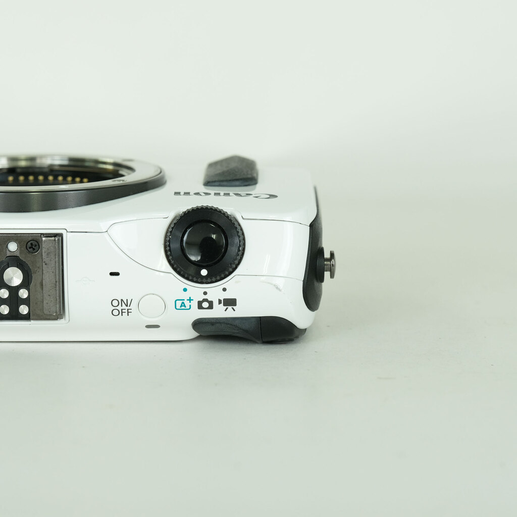 Canon EOS M ボディ ホワイト