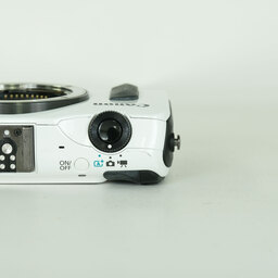 Canon EOS M ボディ ホワイト