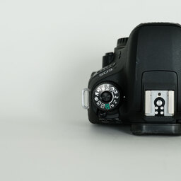 Canon EOS 9000D