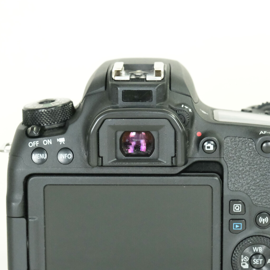 Canon EOS 9000D