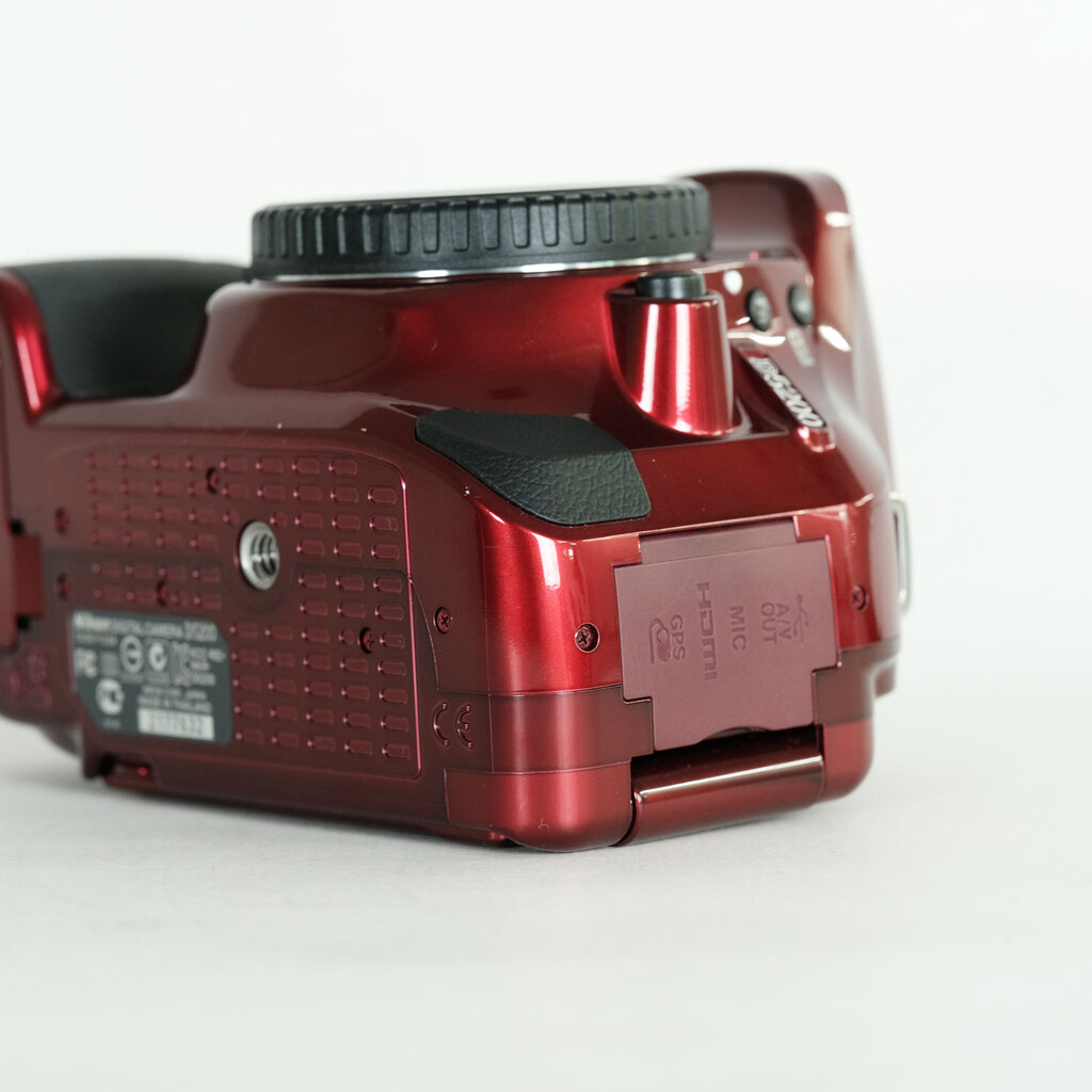 Nikon D5200 ボディ レッド Nikon D5200 ボディ レッド