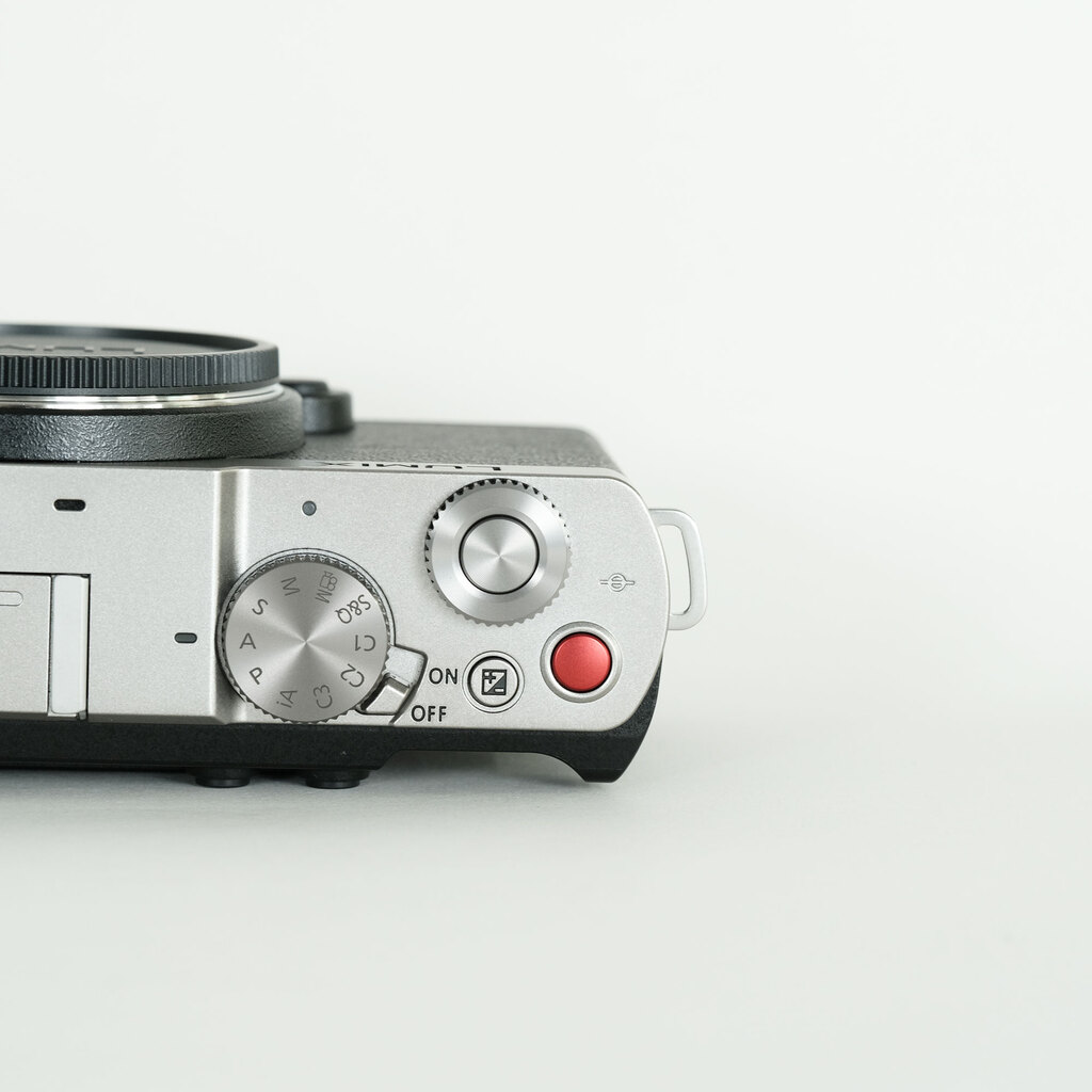 Panasonic LUMIX DC-S9