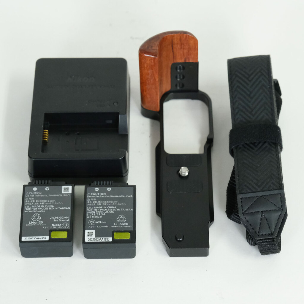 Nikon Z fc ボディ ブラック プレミアムエクステリア張替済み Nikon Z fc ボディ ブラック プレミアムエクステリア張替済み