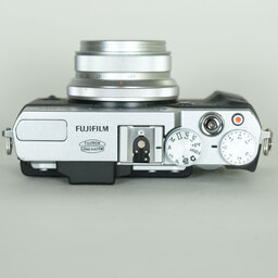 FUJIFILM X30 シルバー