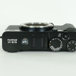 FUJIFILM X-E5