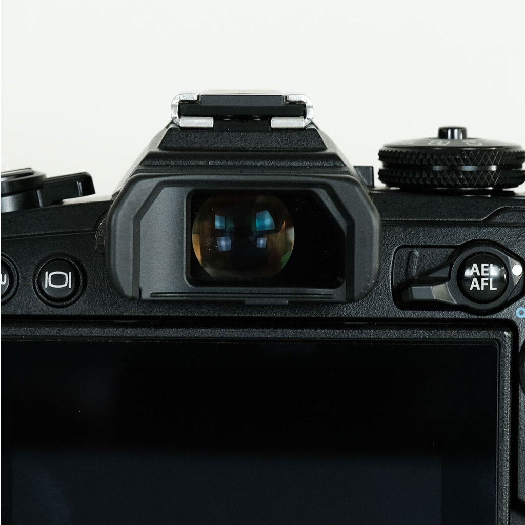 OLYMPUS OM-D E-M1 Mark III