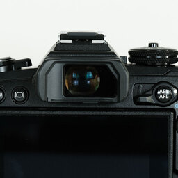 OLYMPUS OM-D E-M1 Mark III