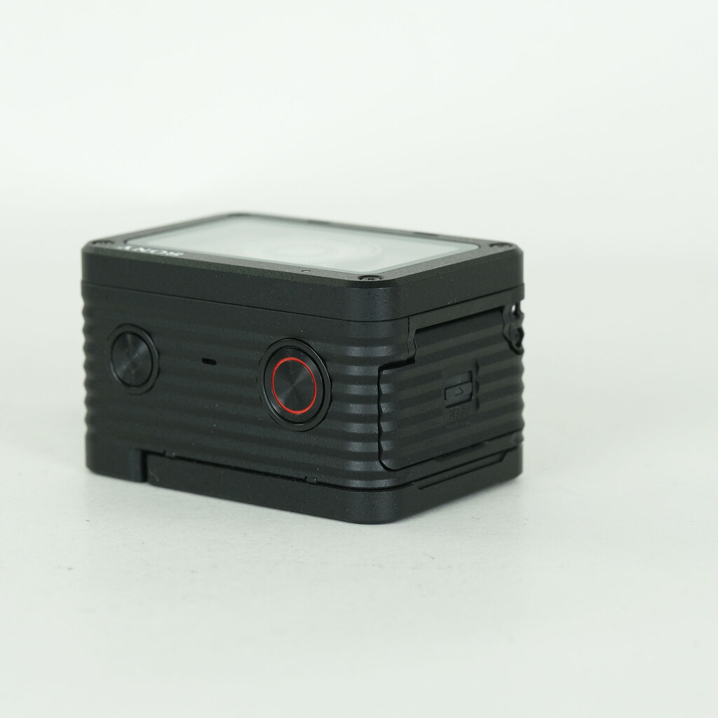 SONY Cyber-shot DSC-RX0M2