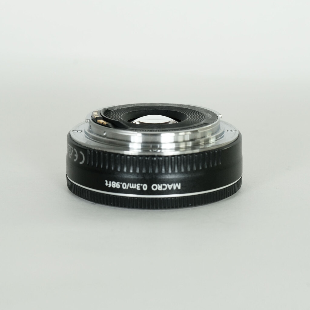 Canon EF40mm F2.8 STM