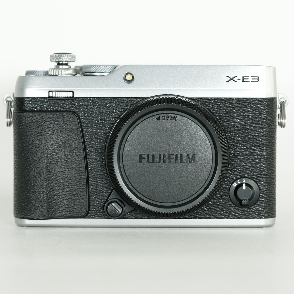 FUJIFILM X-E3
