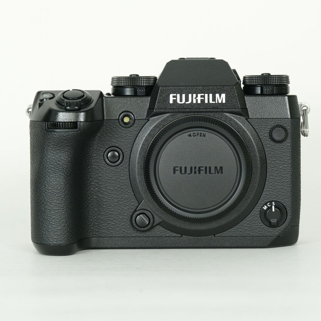 FUJIFILM X-H1