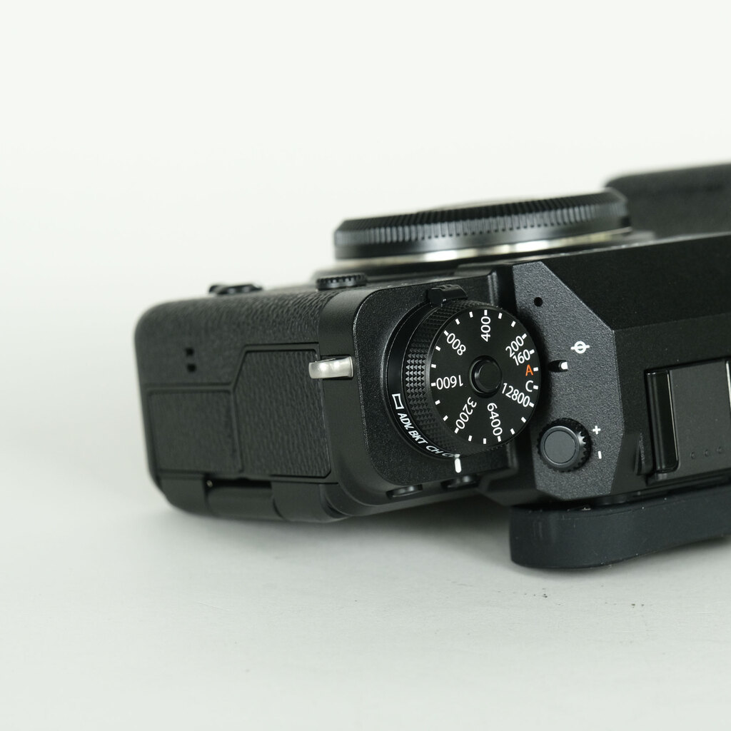 FUJIFILM X-T4