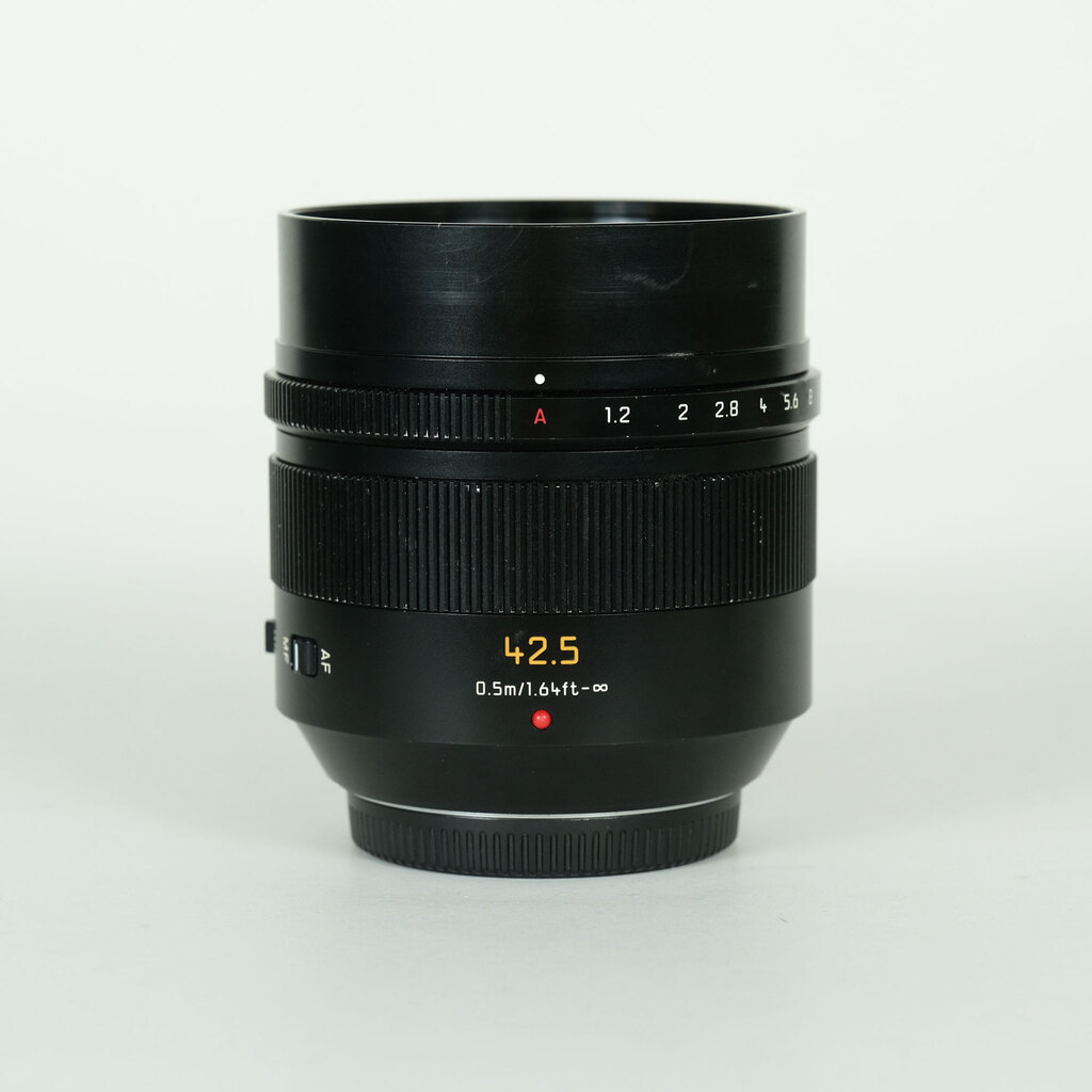 Panasonic LEICA DG NOCTICRON 42.5mm / F1.2 ASPH. / POWER O.I.S.
