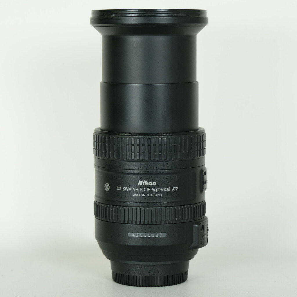 Nikon AF-S DX NIKKOR 18-200mm F3.5-5.6G ED VR II Nikon AF-S DX NIKKOR 18-200mm F3.5-5.6G ED VR II