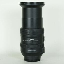 Nikon AF-S DX NIKKOR 18-200mm F3.5-5.6G ED VR II Nikon AF-S DX NIKKOR 18-200mm F3.5-5.6G ED VR II