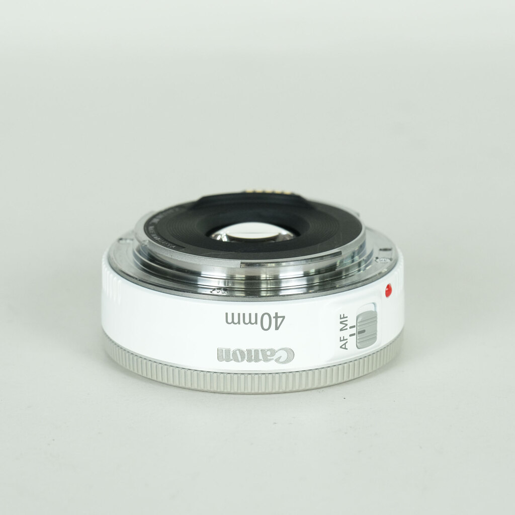 Canon EF40mm F2.8 STM ホワイトの出品 | ONE SCENE（ワンシーン）