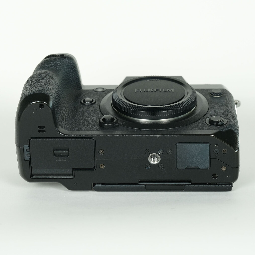 FUJIFILM X-H1