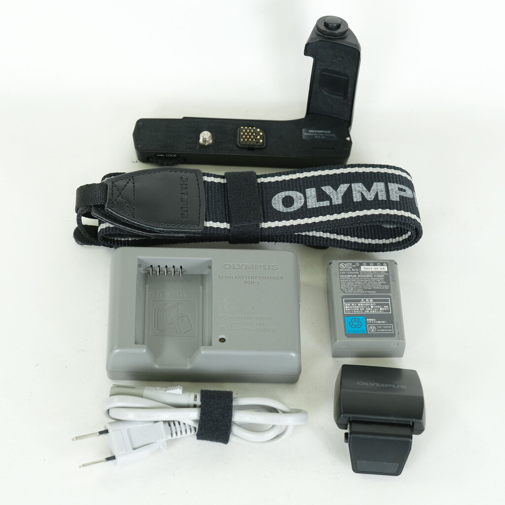 OLYMPUS OM-D E-M5 ボディ ブラック