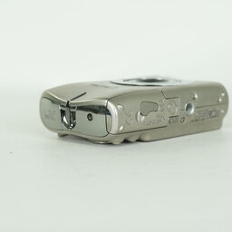 Canon IXY DIGITAL 2000IS